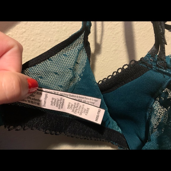 2 Bras - Picture 4 of 4
